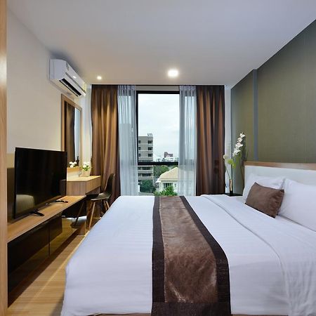 Ten Ekamai Suites By Aspira - Sha Certified バンコク都 エクステリア 写真