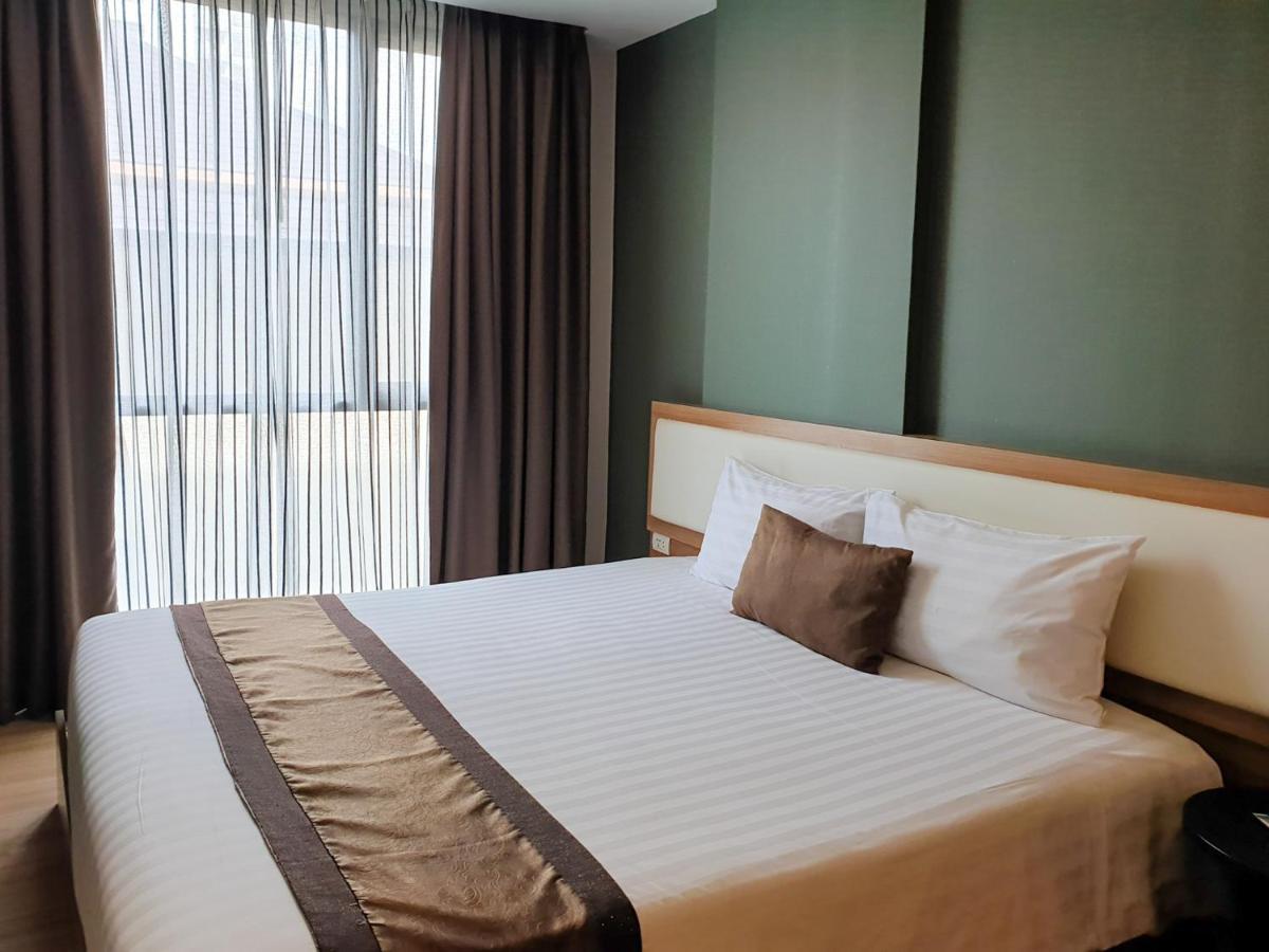 Ten Ekamai Suites By Aspira - Sha Certified バンコク都 エクステリア 写真
