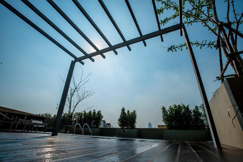 Ten Ekamai Suites By Aspira - Sha Certified バンコク都 エクステリア 写真