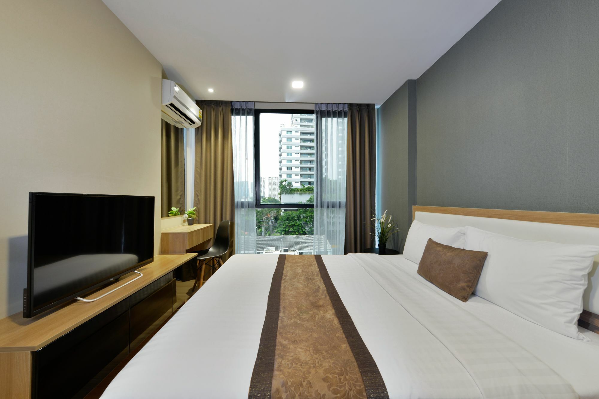 Ten Ekamai Suites By Aspira - Sha Certified バンコク都 エクステリア 写真