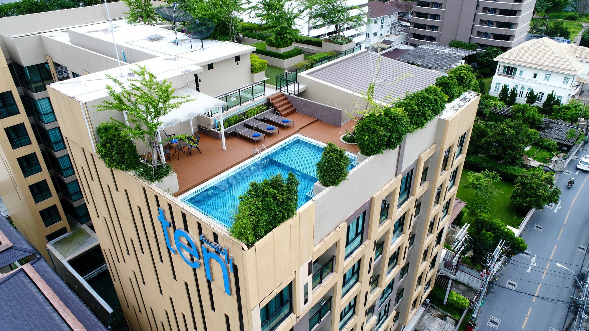 Ten Ekamai Suites By Aspira - Sha Certified バンコク都 エクステリア 写真