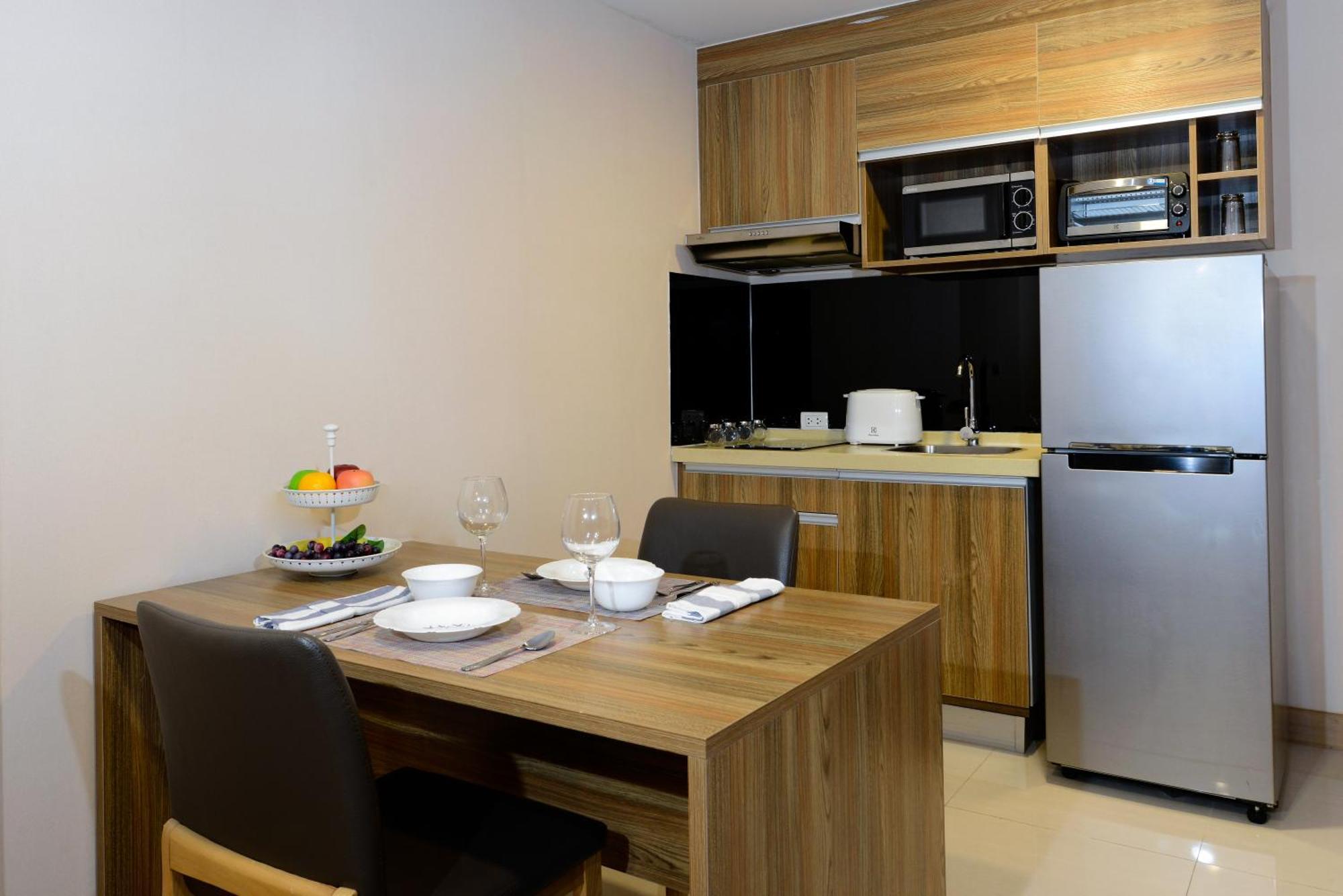 Ten Ekamai Suites By Aspira - Sha Certified バンコク都 エクステリア 写真