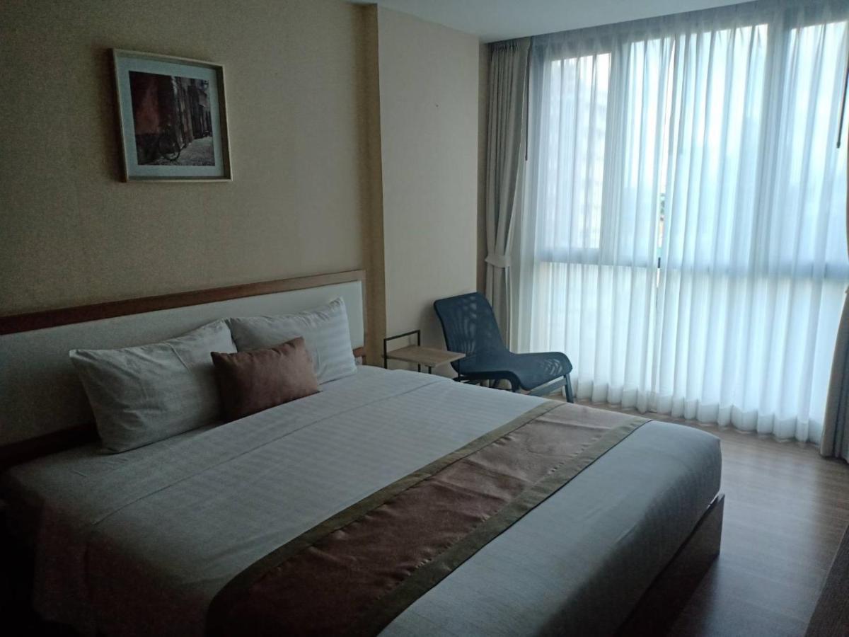 Ten Ekamai Suites By Aspira - Sha Certified バンコク都 エクステリア 写真